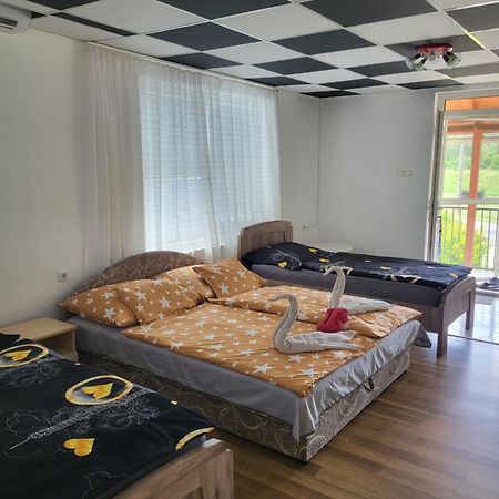 Napsugar Vendeghaz Apartment ทิสเซาอีแวรอช ภายนอก รูปภาพ