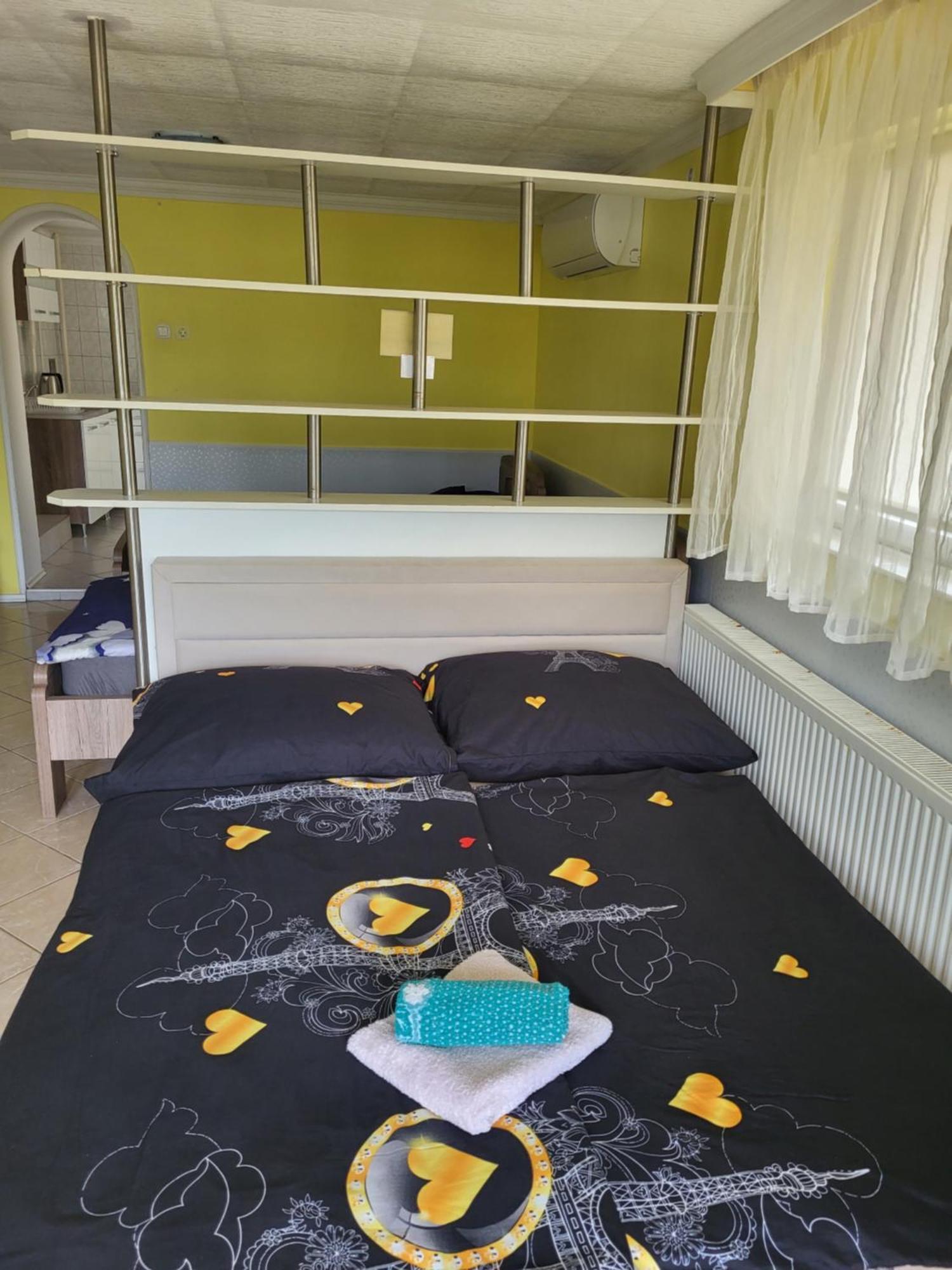 Napsugar Vendeghaz Apartment ทิสเซาอีแวรอช ห้อง รูปภาพ