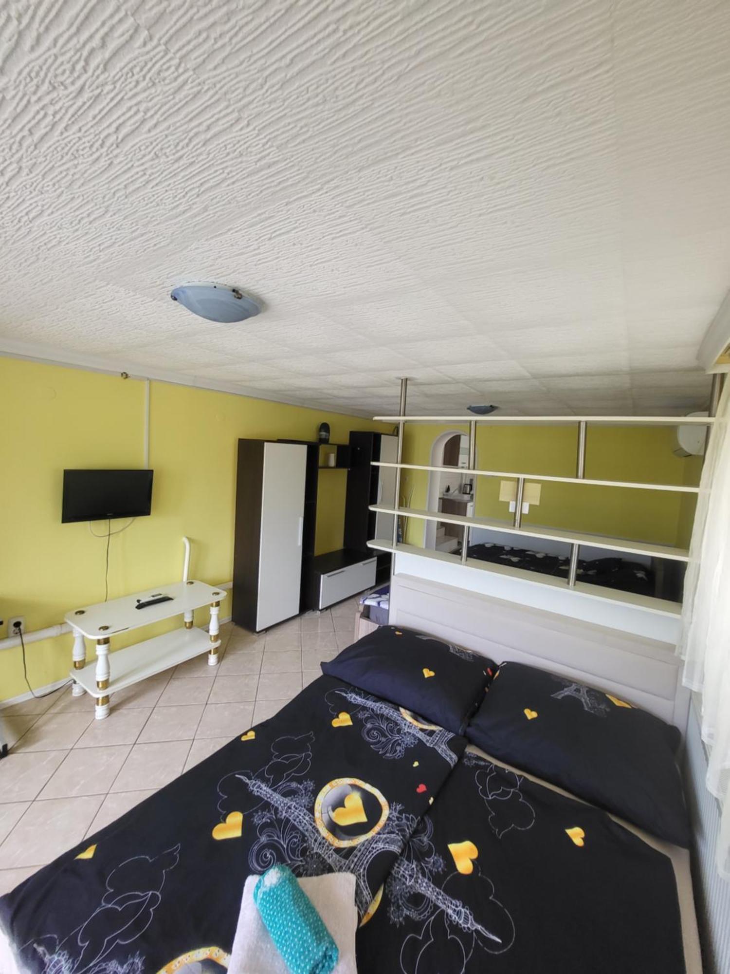Napsugar Vendeghaz Apartment ทิสเซาอีแวรอช ภายนอก รูปภาพ