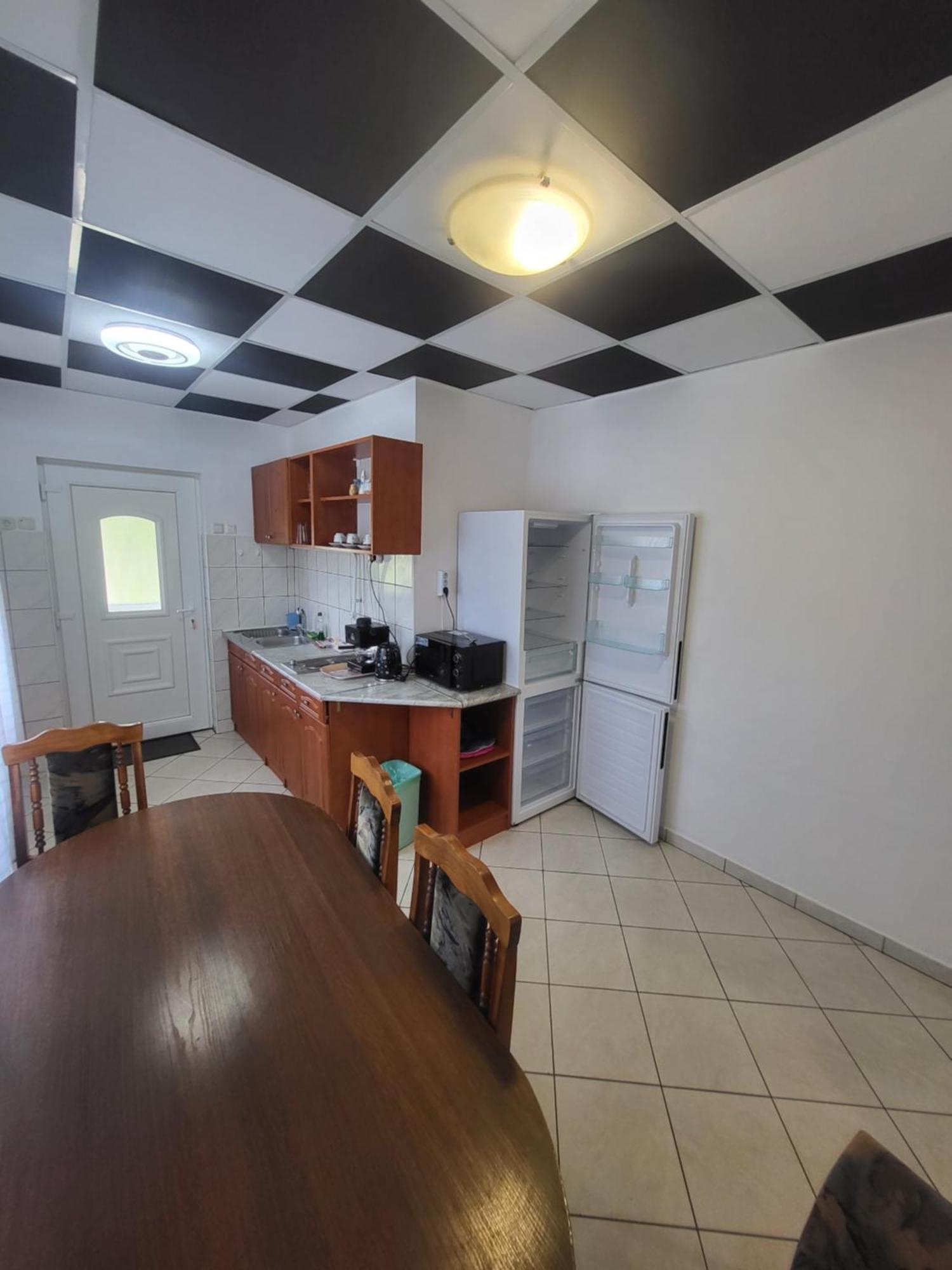 Napsugar Vendeghaz Apartment ทิสเซาอีแวรอช ห้อง รูปภาพ